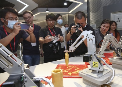 珠三角制造业数字化转型提速，产业集群优势赋能新材料研发